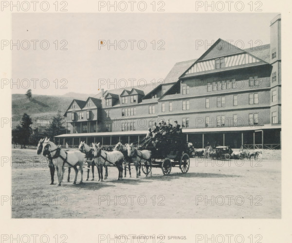 Hotel mammoth hot springs, page, photomechanical print, photographer: Frank Jay Haynes, Yellowstone