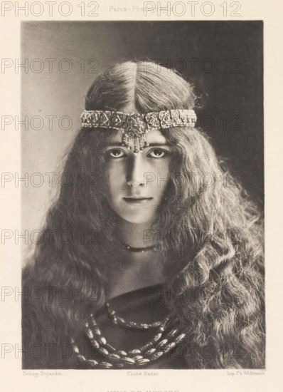 Portrait of Cléo de Mérode, Melle de Mérode de l'Opéra, page, photomechanical print, photographer: