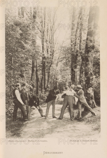 Dénouement, A group of unknown men, one of whom is being held and probably has a wound on the arm