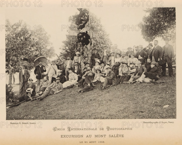 Union Internationale de Photographie - Excursion au Mont Salève, Group portrait of members of the