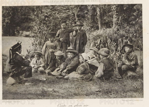 Conte en plein air, Boy telling a story to a group of children on a field, page, photomechanical