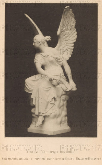 View of a statue of an angel with a wreath in his hand, photograph, page, inscription: 'Épreuve