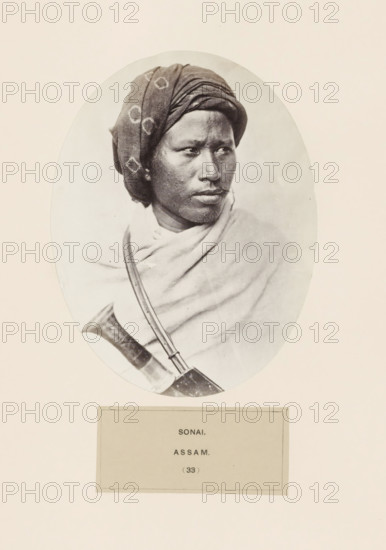 Portrait of an unknown man from the region of Sonai in Assam, photograph, page, number: '(33)',