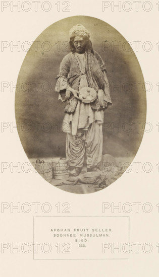 Portrait of an unknown Afghan fruit seller in Sindh, Pakistan, photograph, page, inscription: