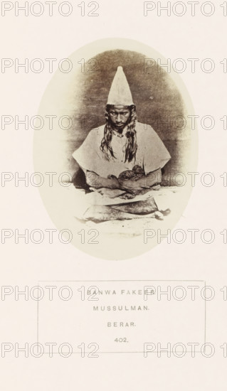 Portrait of an unknown fakir from the former Berar in central India, photograph, page, number: '402
