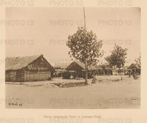 Newly constructed Pasar at Laboean-Hadji, View of a market, page, photomechanical print, maker: