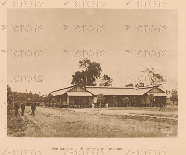 View of a barracks in Ampenan, A barracks in the benteng in Ampenan, page, photomechanical print,