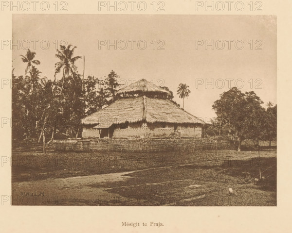 View of a mesigit, Mesigit te Praja, page, photomechanical print, maker: Christiaan Johan Neeb, c.