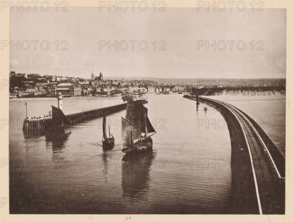 View of Boulogne-sur-Mer, Boulogne-sur-Mer, Vue Générale, page, photomechanical print, inscription: