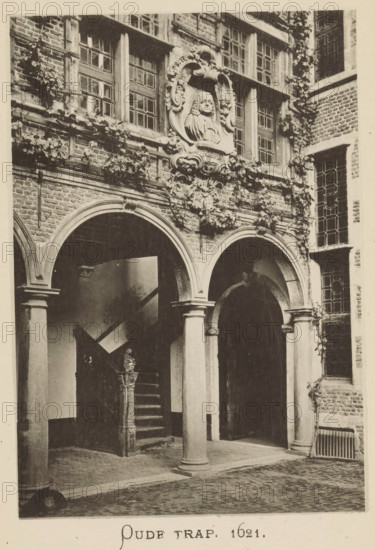 Courtyard with stairs of the house of Christoffel Plantijn, Old stairs 1621, page, photomechanical