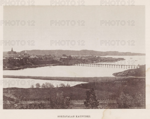 Sortavalan Kaupunki, View of Sortavala, page, photomechanical print, photographer: Impi Backman,