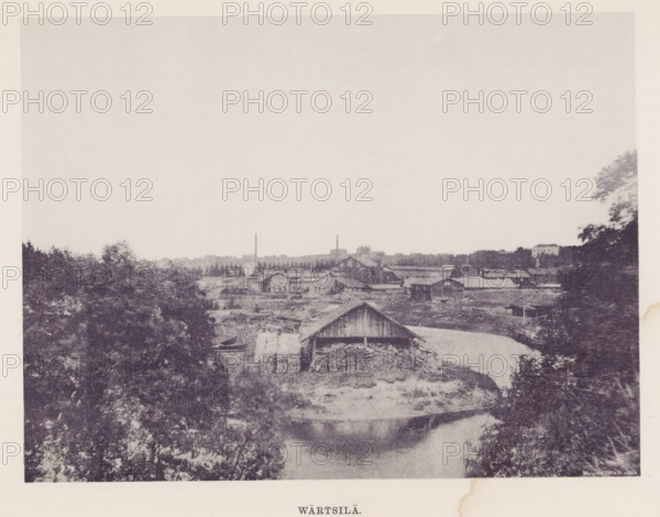 Wood storage facility in a landscape, Wärtsilä, page, photomechanical print, photographer: Impi