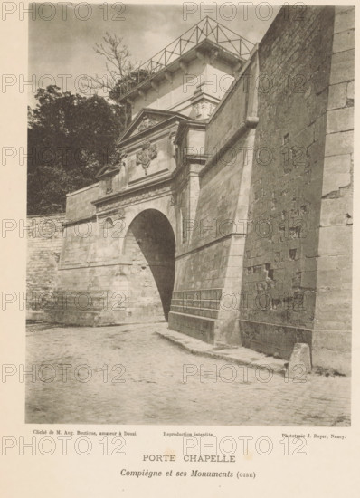 View of a chapel door in Compiègne, France, Porte Chapelle, Compiègne et ses Monuments (oise),