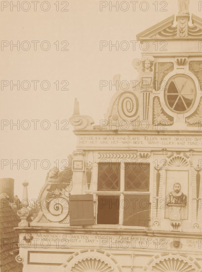 Facade of Friesestraat 9 in Coevorden, photograph, annotation: '18', annotation: 'Coevorden',