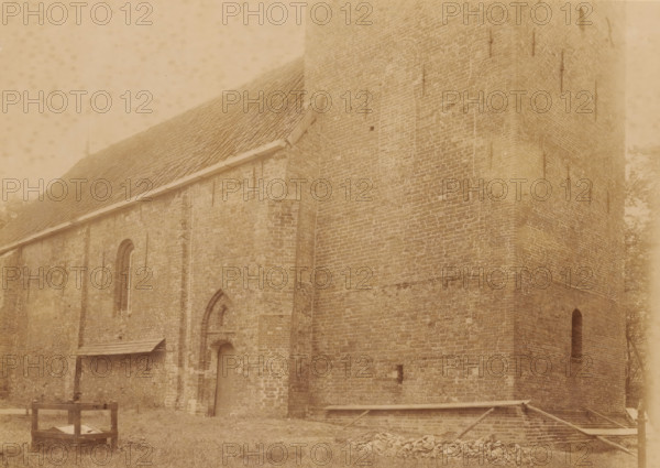 Northwest side of the Reformed Church in Westerwijtwerd, photograph, annotation: 'Westerwijtwerd,