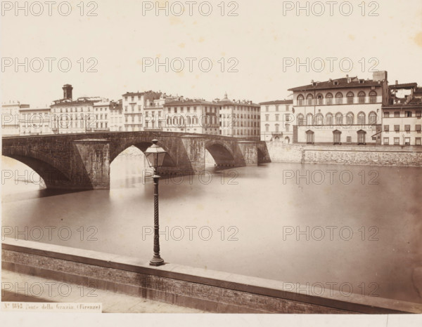 Ponte della Grazia. (Firenze), View of the Ponte della Grazia over the Arno in Florence, Italy,