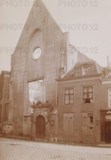 View of the Reformed Church in Vlissingen after the fire in 1911, photograph, annotation: 'NH