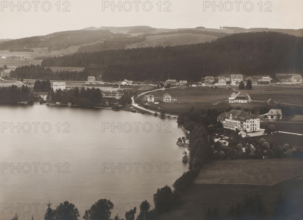 Titisee, Black Forest, Baden-Württemberg, Germany, photograph, The Black Forest lies on the Rhine