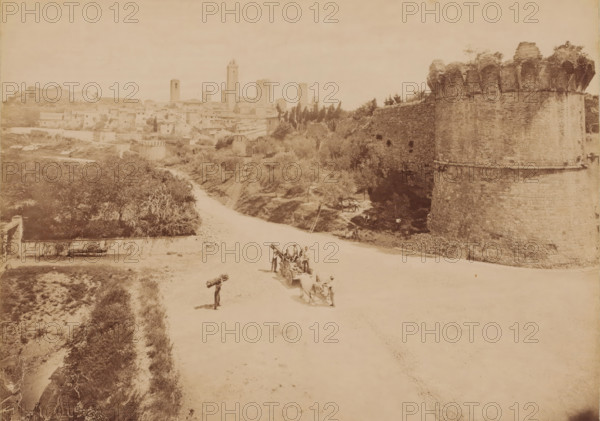 Panorama of San Gimignano, Tuscany, photograph, Cityscape with a road and an old fortress, city