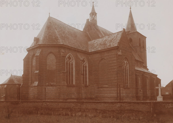 Northeast side of the St. Lambertus Church in Rosmalen, photograph, annotation: 'Rosmalen, March