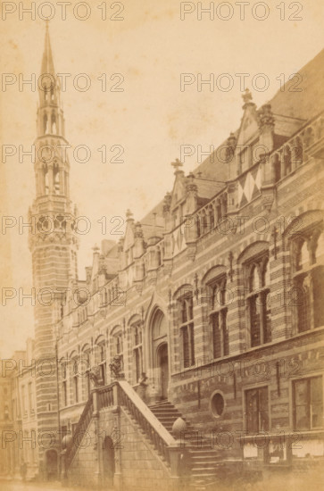 Hotel de Ville d'Alkmaar, Exterior of the Alkmaar Town Hall, photograph, Alkmaar, c. 1865 - c.