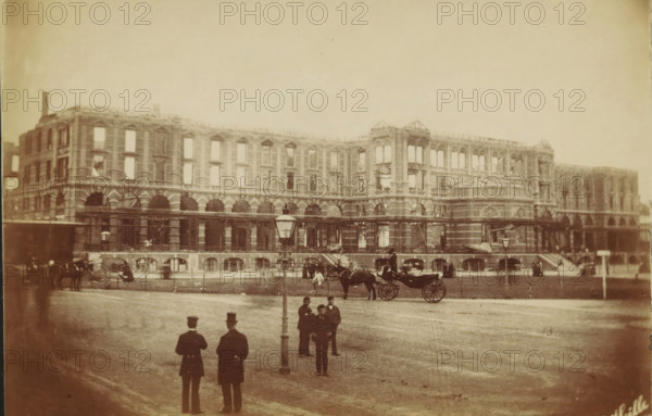 Facade of the Kurhaus in Scheveningen destroyed by fire, photograph, photographer: H. Hille