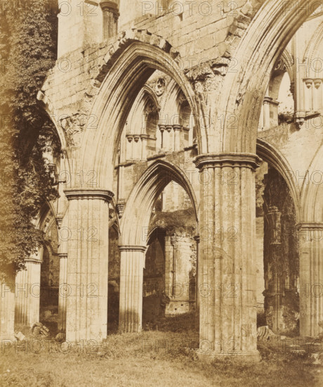 Interior of the choir of the Fountains Abbey near Ripon, photograph, page, photographer: Joseph