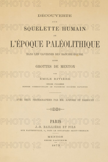 Découverte d'un squelette humain de l'époque paléolitique dans les cavernes de Baoussé-Roussé dites