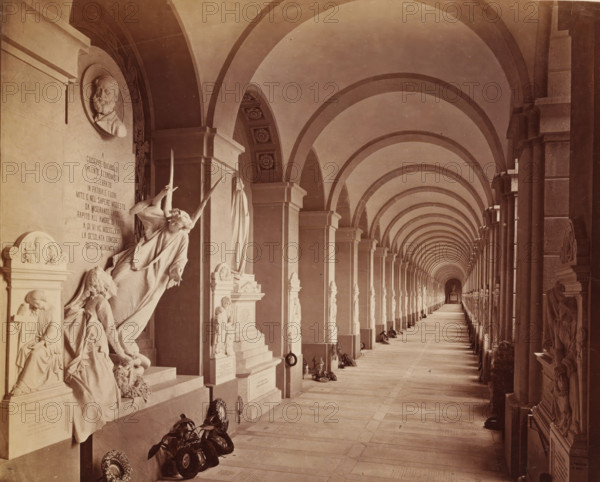 Genova Camposanto Galleria, Sculpture gallery with funeral wreaths at the Staglieno cemetery in