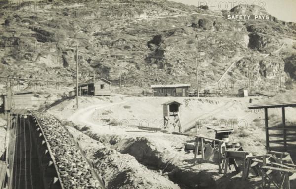 Grand Coulee dam gravel supply to the concrete mixer, Grand Coulee Dam, Columbia River, United