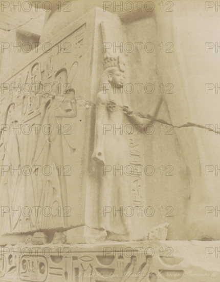 Sculpture of the queen of Pharaoh Ramses II in Luxor, Louksor Statue de la reine Ramses III,