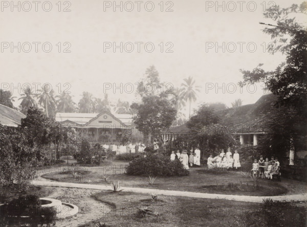 The garden of the convent, Noordwijk., Girls in the convent garden of the Ursuline Sisters of