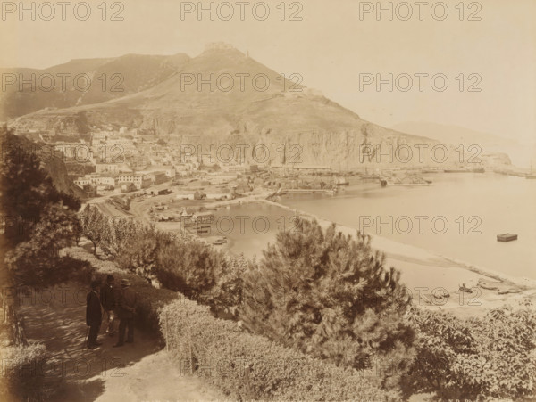 View of the port of Oran, Oran. Le Djabel Mourdjadjo et le Port, vue prize de la promenade de