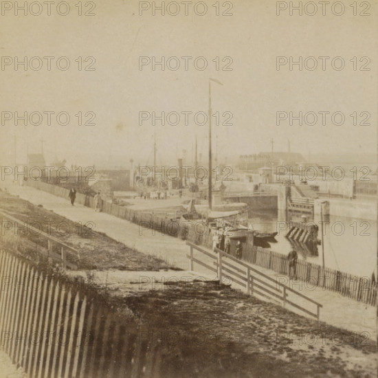 View of the harbor and locks of IJmuiden, IJmuiden, Collection A, Geographical sculpture gallery,