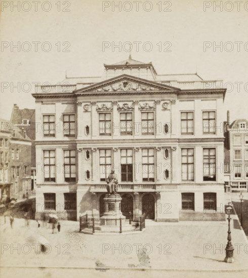 View of the Van Hogendorpsplein with the Schielandshuis and the statue of Gijsbert Karel Count van
