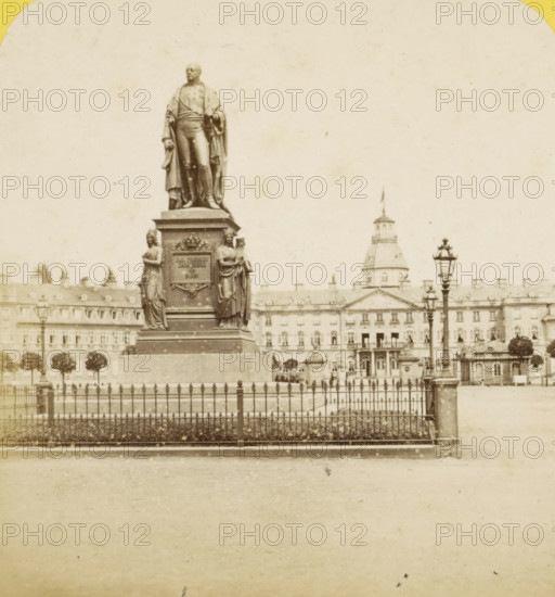 Carlsruhe (Grand-Duche de Bade), Statue du grand-duc Frederic et Chateau, Statue of Grand Duke