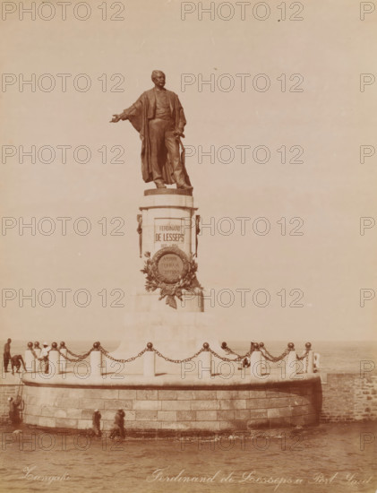 Statue of Ferdinand de Lesseps at the Suez Canal in Port Said, Ferdinand de Lesseps a Port Said,