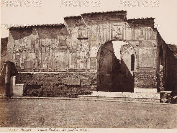 Termes Stabiennes fouilles 1824, Ruin of the Stabian Baths in Pompeii, Italy, Pompei, photograph,