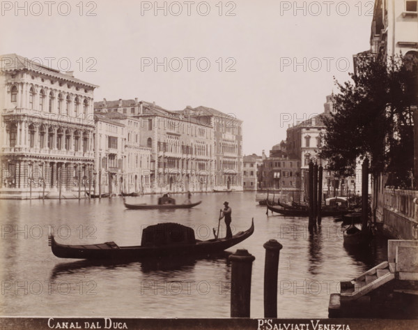 Canal dal Duca, Gondolas in the Grand Canal in Venice, photograph, inscription: 'Venetié',