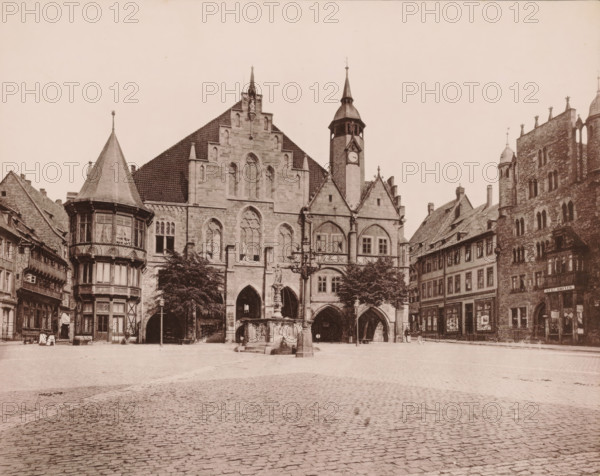 Hildesheim Town Hall, photomechanical print, inscription: 'Hildesheim', number: 'N.1.',