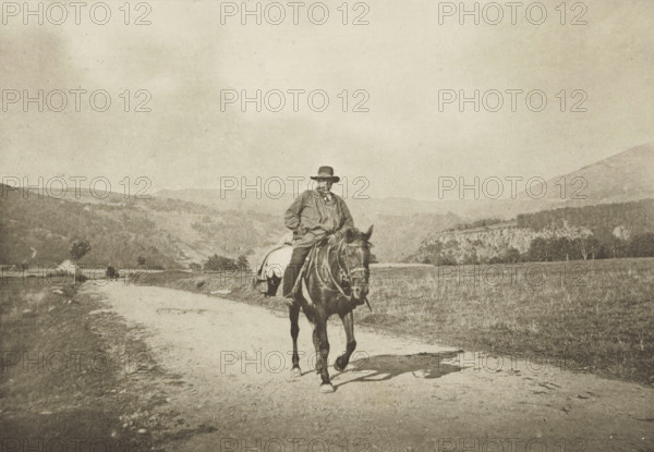 Retour du Moulin (Mont-Dore), Rider on a country road, Mont-Dore, photomechanical print,