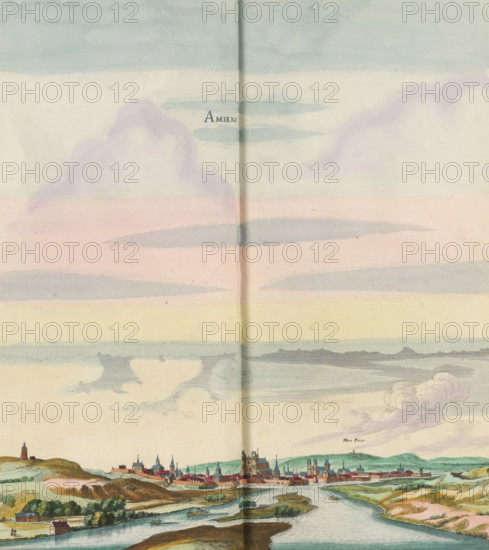 Amiens, View of Amiens from a bird's-eye perspective, print, album page, This print is part of an