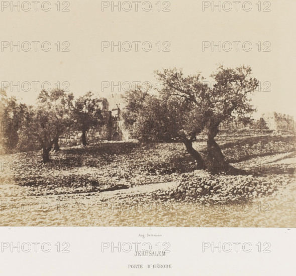 Jerusalem. Porte d'Hérode, Herod's Gate in Jerusalem, photograph, page, photographer: Auguste