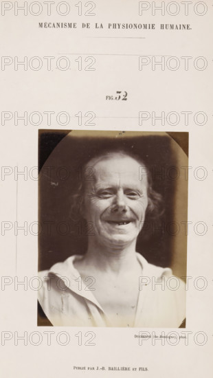 Portrait of a subject: 'un vieillard', photograph, page, Unnumbered page with photo 32 from