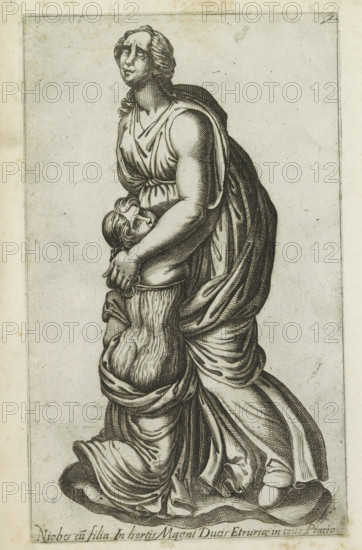 Sculpture of Niobe with her daughter, Niobes cu filia in hortis magni ducis, Ancient sculptures in