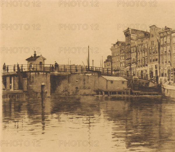 View of the Waalseilandsgracht towards the Kraansluis, Kraansluis, houses on the right (original