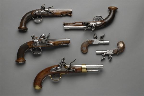 Pistolets fin 18e-début 19e siècles