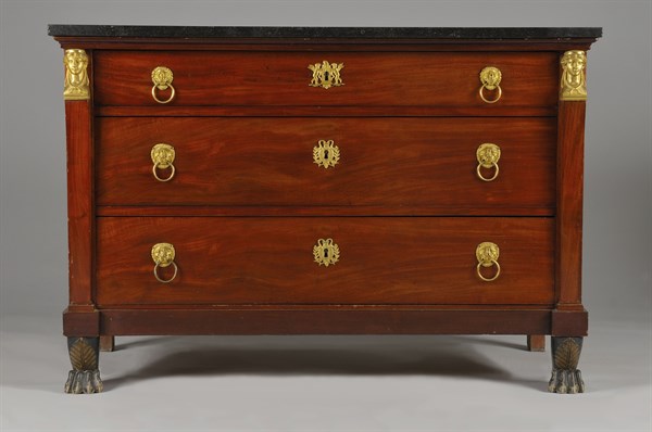 Commode en acajou, époque Empire