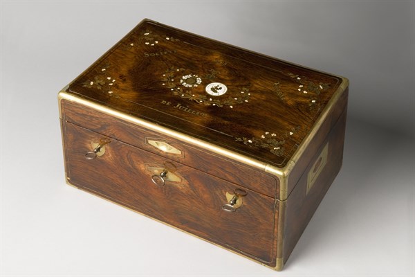 Coffret de la "société des frères de juillet" en acajou, époque 1831