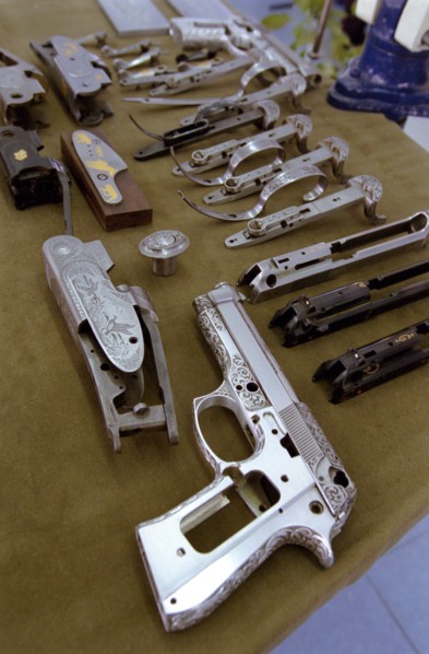 ITALIE. L'USINE D'ARMEMENT BERETTA A VAL TROMPIA, L'UNE DES PLUS CELEBRES DANS LA FABRICATION